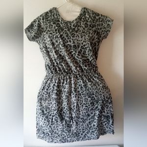 ☀Old Navy Gray Leopard Print T-Shirt Dress- Size: Medium -NWOT